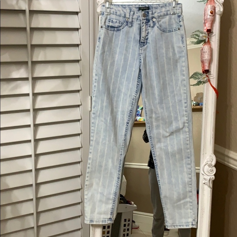 Stripped jeans